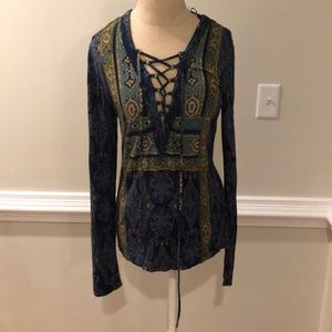 Multi color blue top